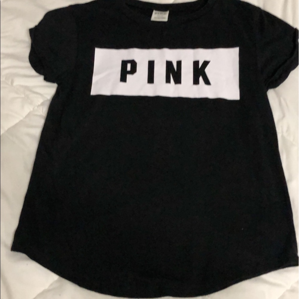 black tee